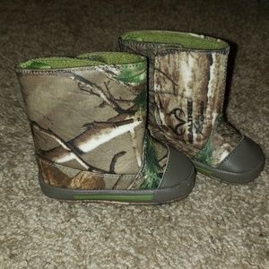 Realtree Boots (baby size 3)